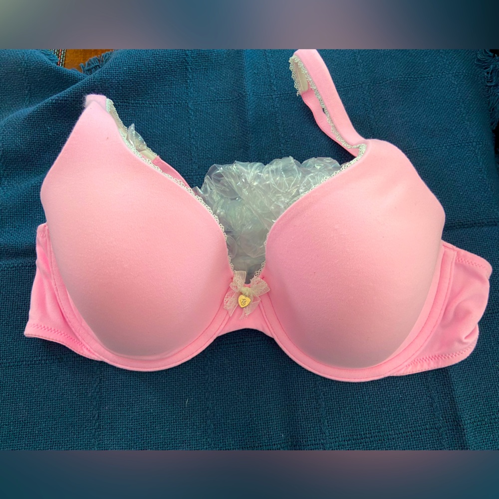 34C VS BRA